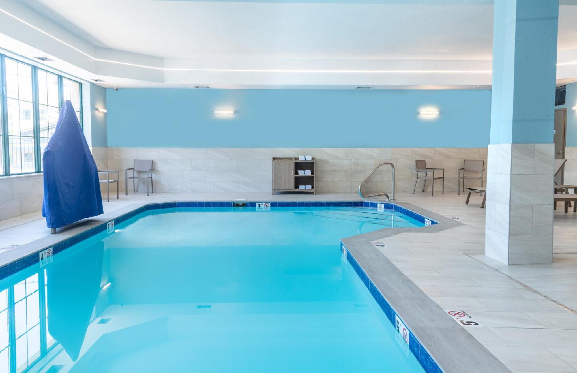Holiday Inn Express Hotel & Suites Pittsburgh-South Side By Ihg Exterior foto